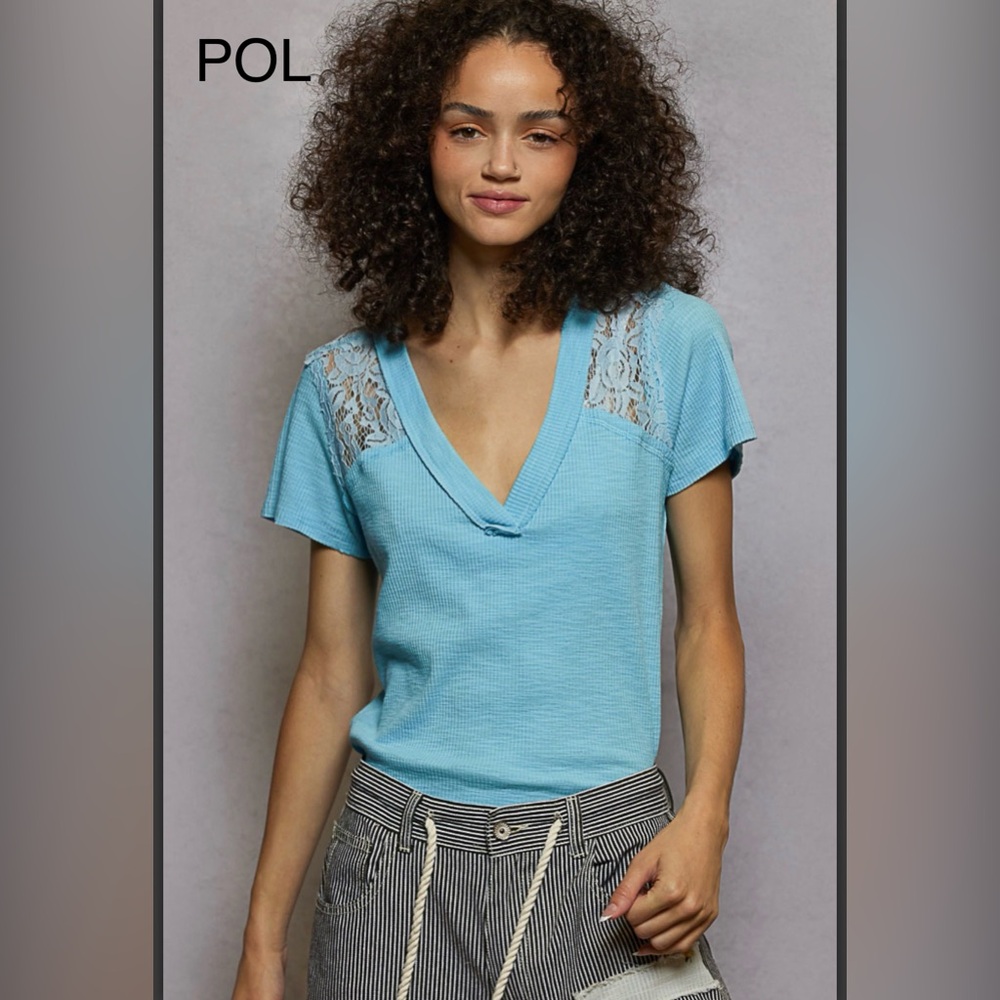 BP220-1💙POL prettyBlue Lace Detail short sleeve top w/lace accents front+ back!